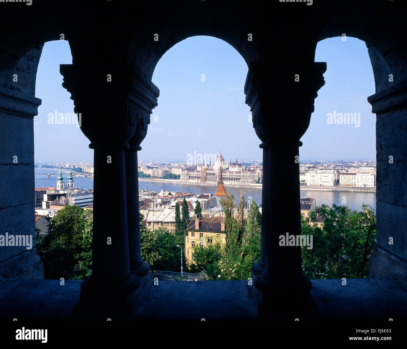 Blick auf die Stadt von der Fischerbastei, Castle Hill, das Burgviertel, Budaer, Budapest, Ungarn Stockfoto