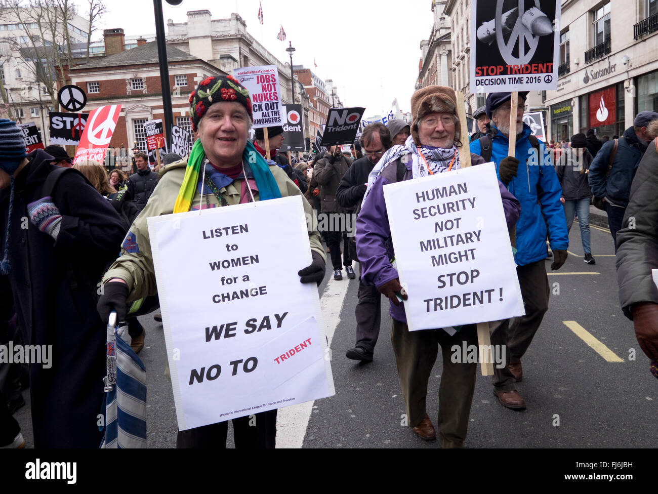 Trident CND Protest durch die Londoner war größte Anti-Atom März eine Generation 28. Februar 2016 Stockfoto