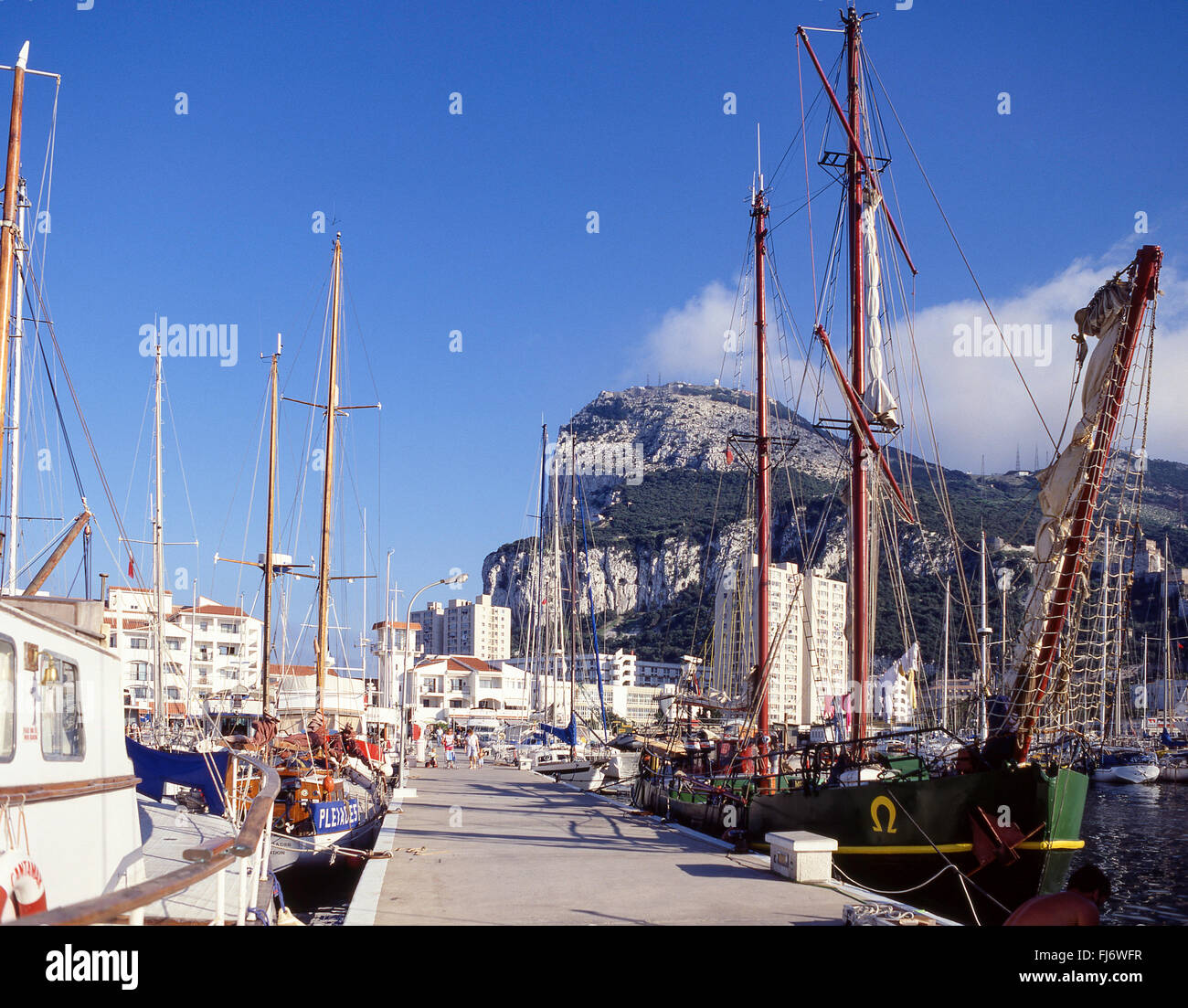 Kai Ansicht der Felsen von Gibraltar, Gibraltar, Marina Bay, Gibraltar Stadt Stockfoto