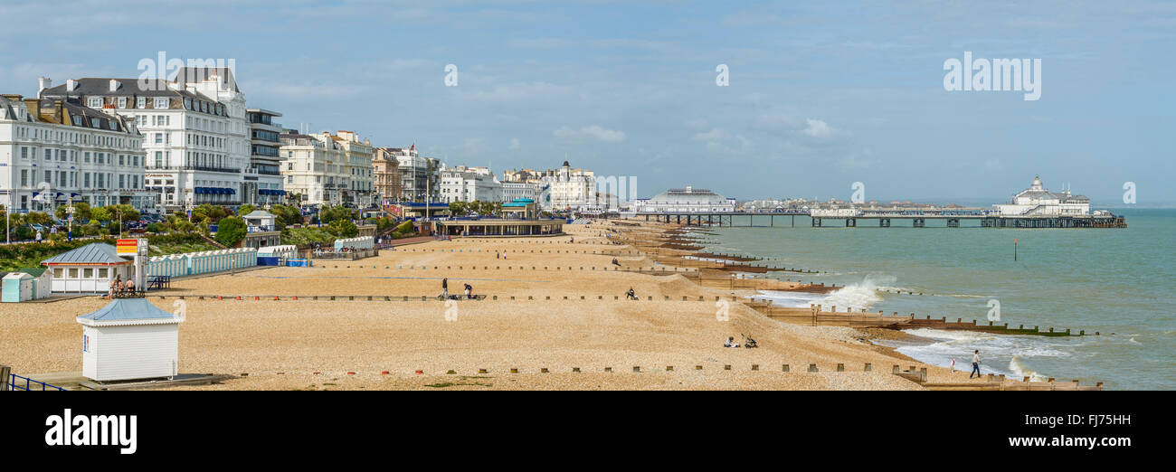 Panorama von Eastbourne Beach, East Sussex, Südengland Stockfoto