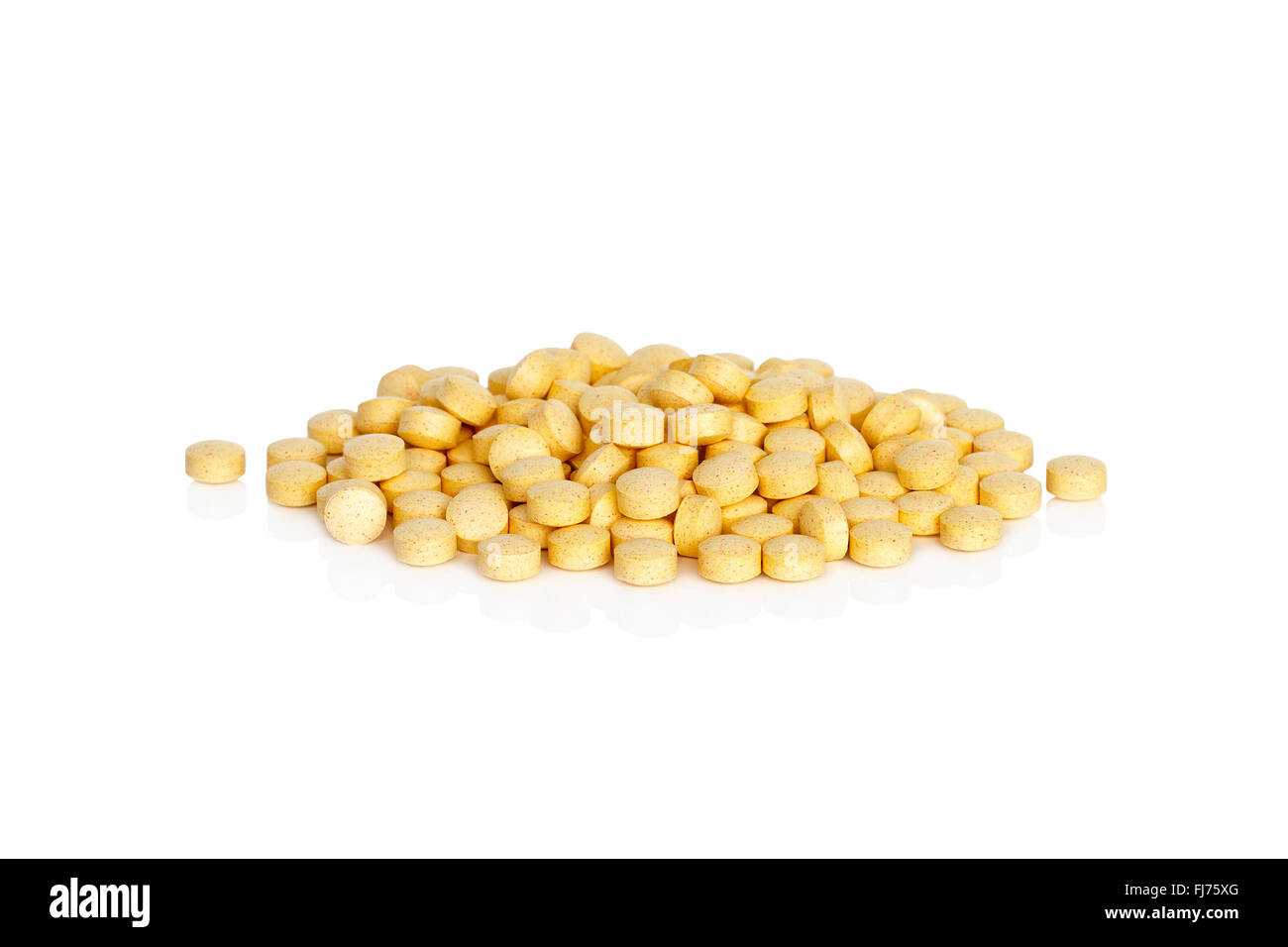 Ein Haufen von Folsäure-Ergänzung Vitamintabletten isoliert auf einem weißen Hintergrund. Stockfoto