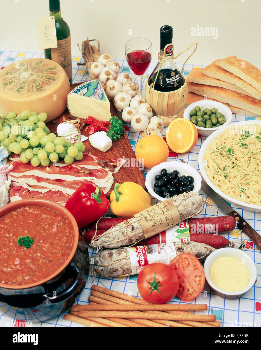 Auswahl an italienischen Speisen, Provinz Lucca, Toskana Region, Italien Stockfoto