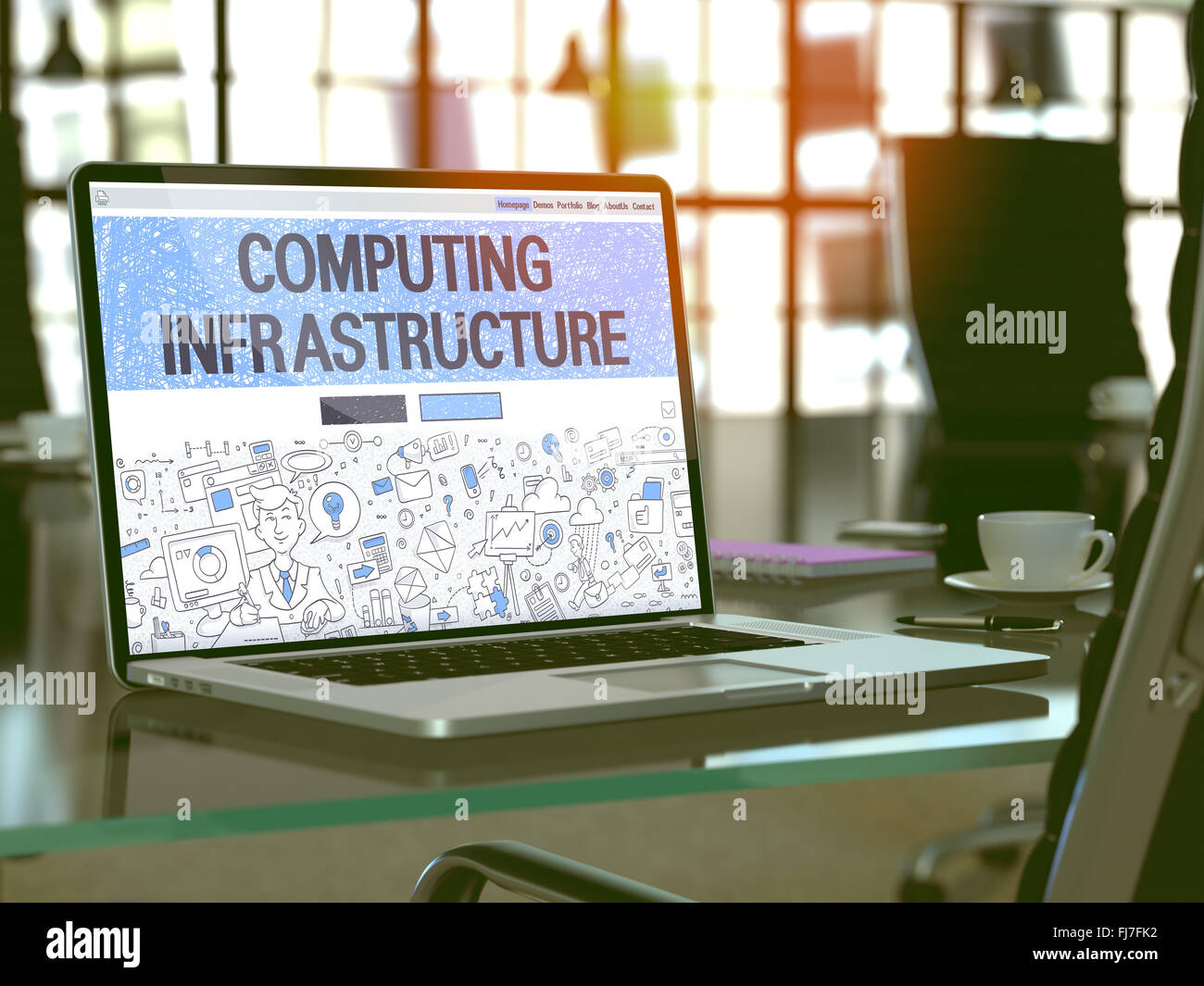 Laptop-Bildschirm mit Computing-Infrastruktur-Konzept. Stockfoto