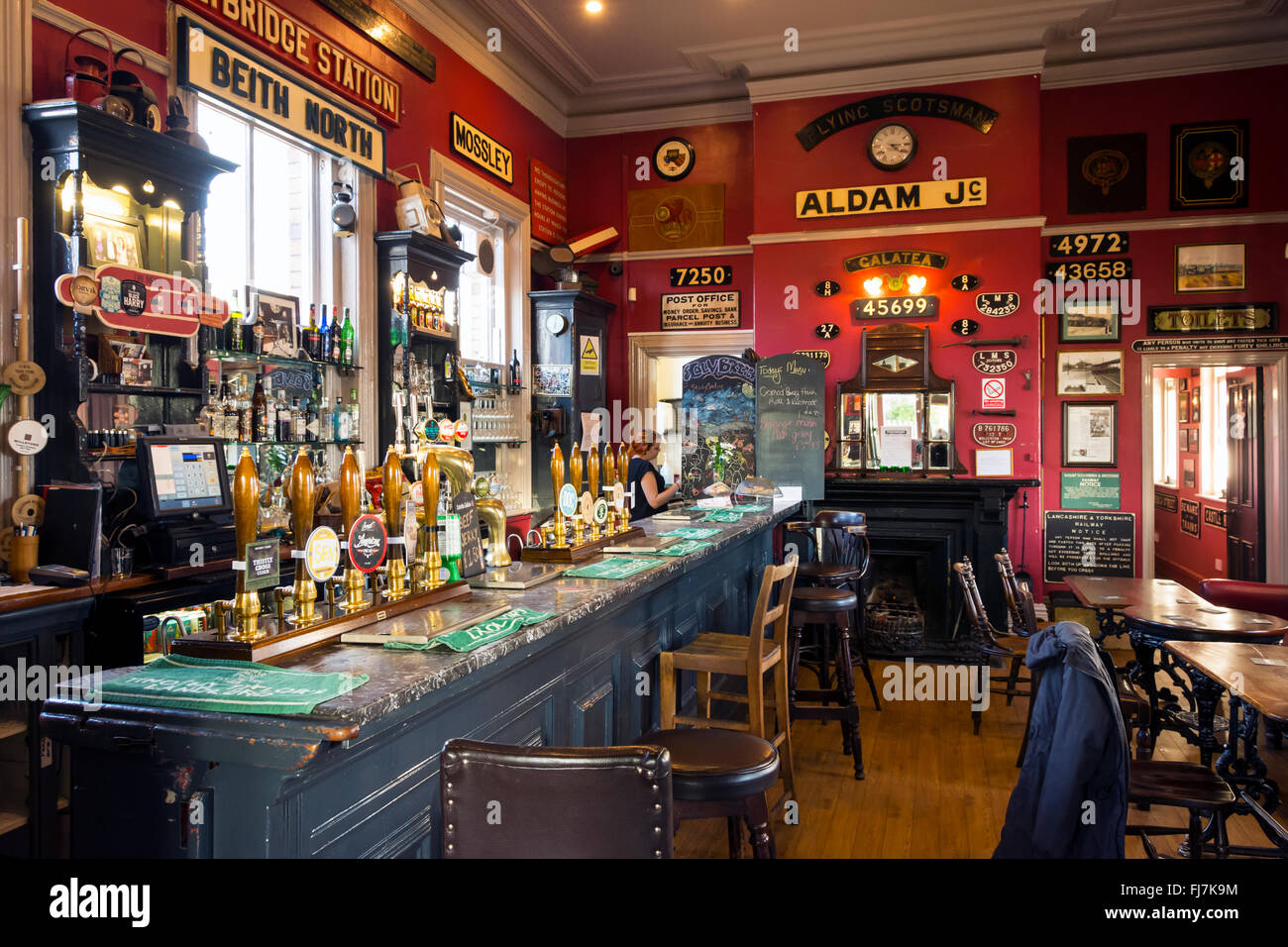 Innenraum der viktorianischen Buffet Bar bei Stalybridge Railway Station, Tameside, Manchester, England, UK Stockfoto