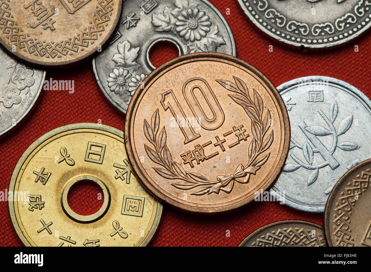 Münzen von Japan. Japanische 10-Yen-Münze. Stockfoto