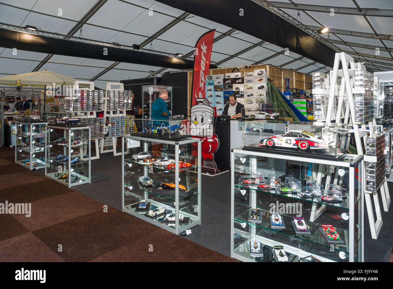 Verkauf von Sammlerstück Miniatur-Automodelle. Stockfoto