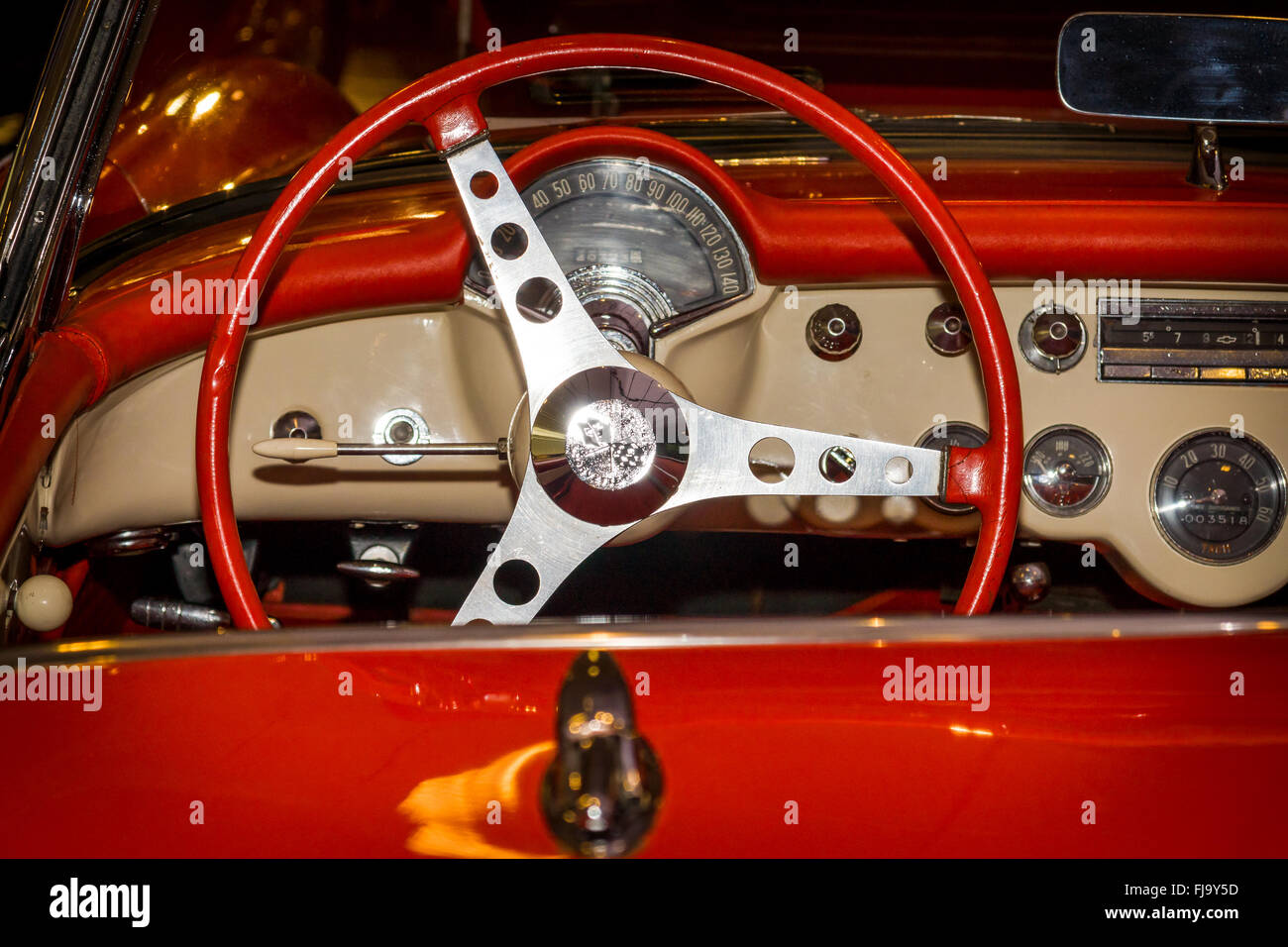 Kabine der Sportwagen Chevrolet Corvette 1957. Stockfoto