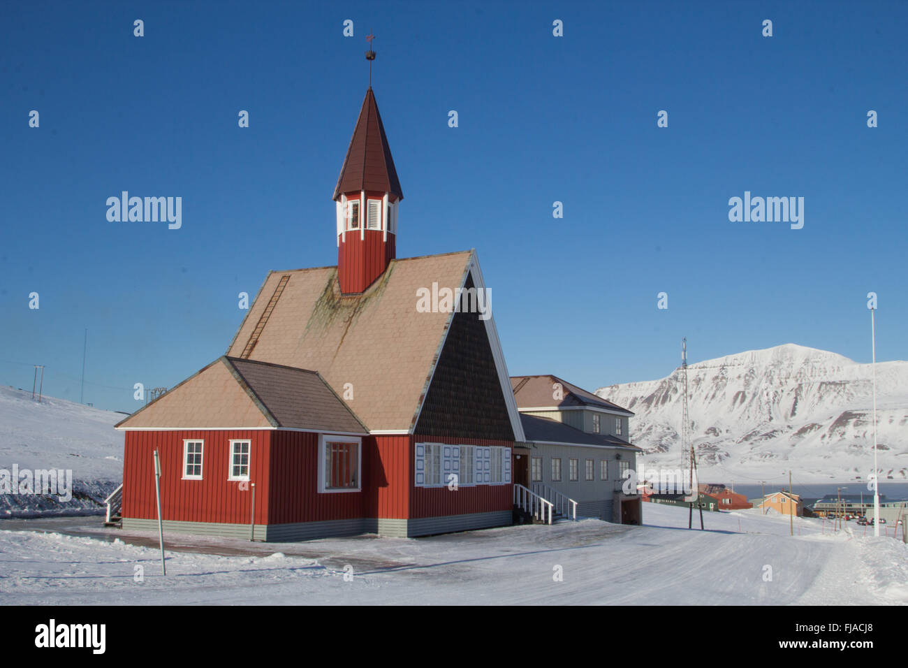 Svalbard Kirke in Longyearbyen - die nördlichste Siedlung der Welt. Spitzbergen (Svalbard). Norwegen. Stockfoto