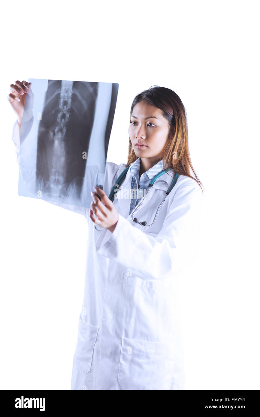 Asiatischen Arzt Überprüfung MRT-Untersuchung Stockfoto