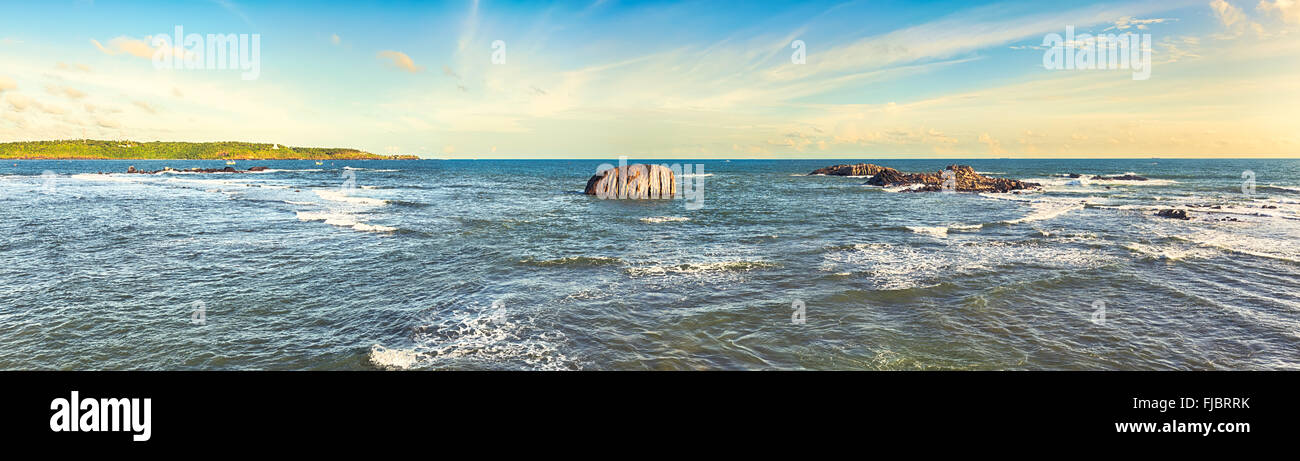 Blick auf den Indischen Ozean von Galle Fort. Panorama Stockfoto