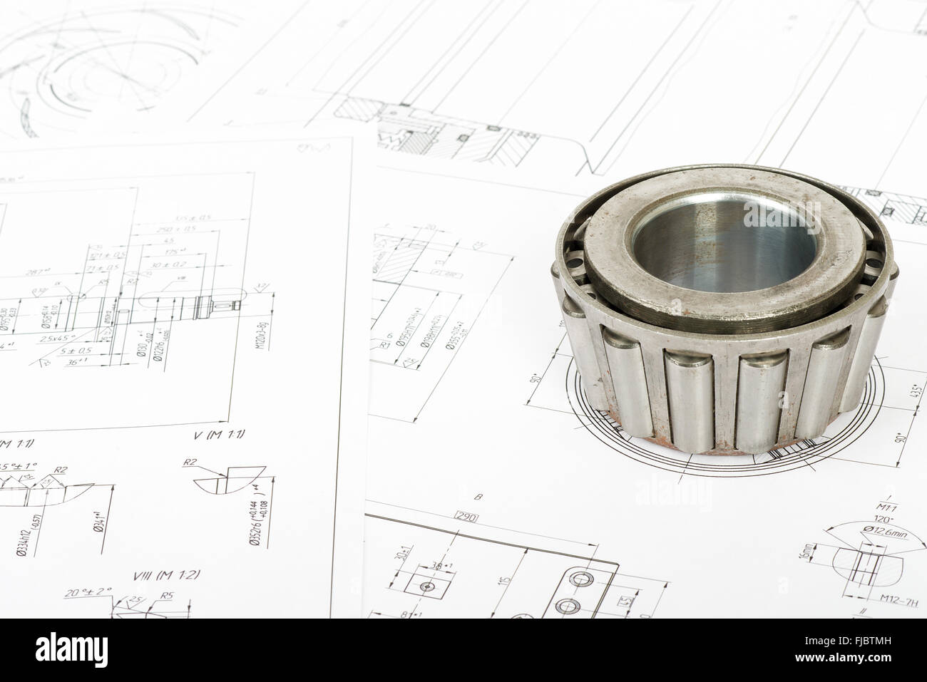 Rollenlager auf Blaupausen Stockfoto