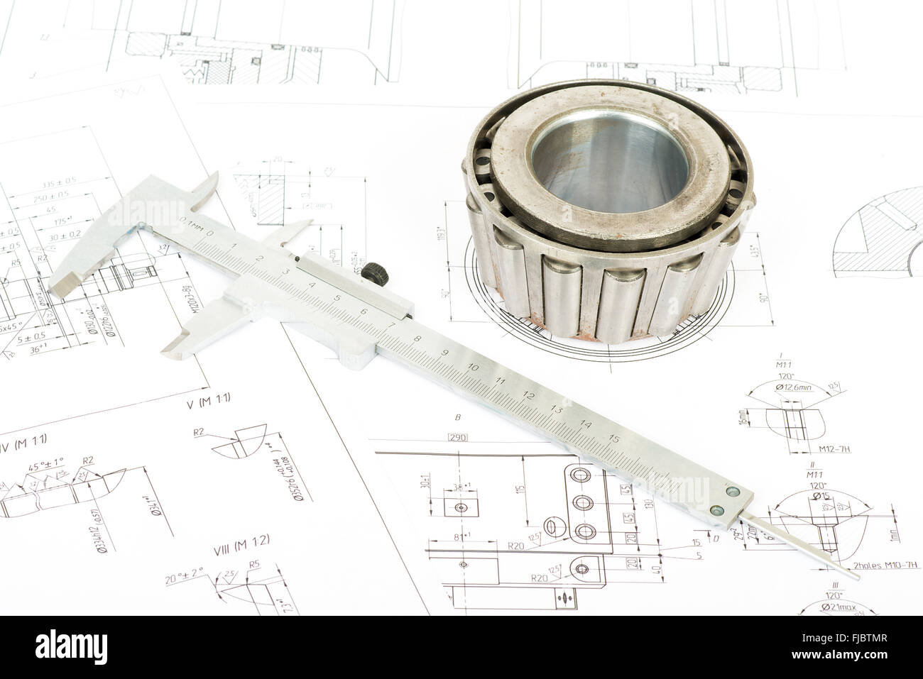 Rollenlager auf Blaupausen Stockfoto