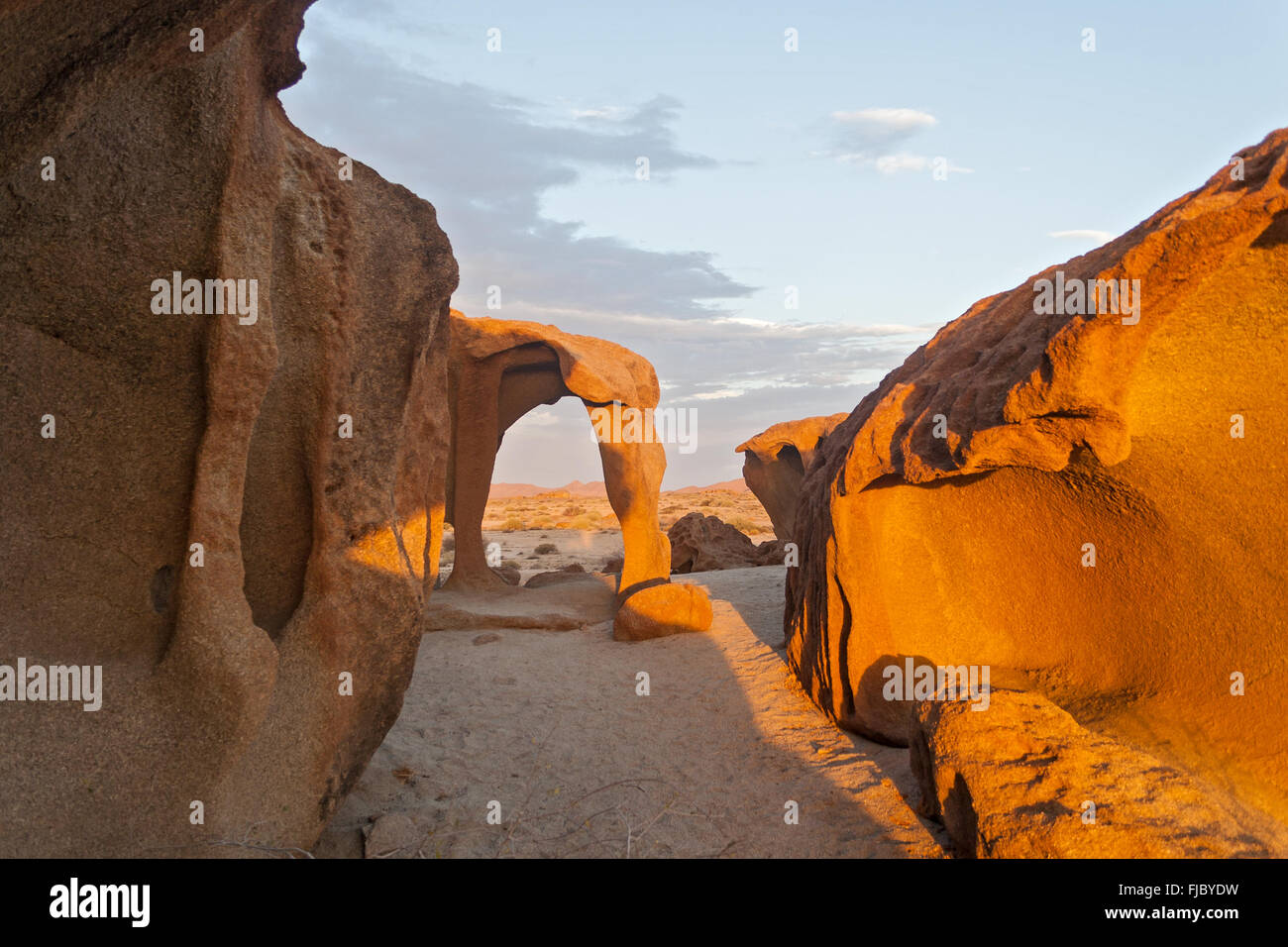 Granit-Steinbildung im Norden der Welwitschia Ebenen, Namibia Stockfoto