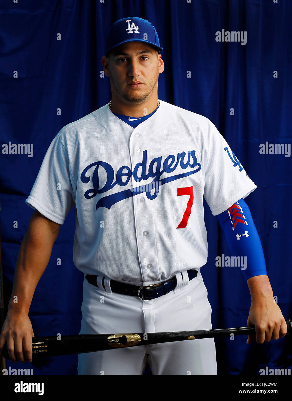 Glendale, AZ, USA. 27. Februar 2016. GLENDALE, AZ -FEB 27, 2015 - | Los Angeles Schwindler Outfilelder Alex Guerrero. | Während Foto-Tag bei den Dodgers Camelback Ranch-Glendale Frühling Schulungseinrichtung fotografiert. (K.c. Alfred / San Diego Union-Tribune © K.C. Alfred/U-T San Diego/ZUMA Draht/Alamy Live News Stockfoto