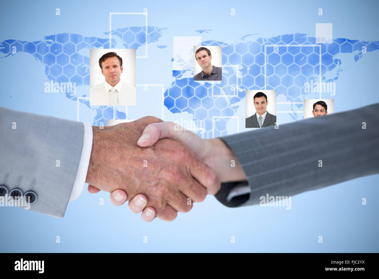 Zusammengesetztes Bild von Geschäftsleuten Händeschütteln auf weißem Hintergrund Stockfoto