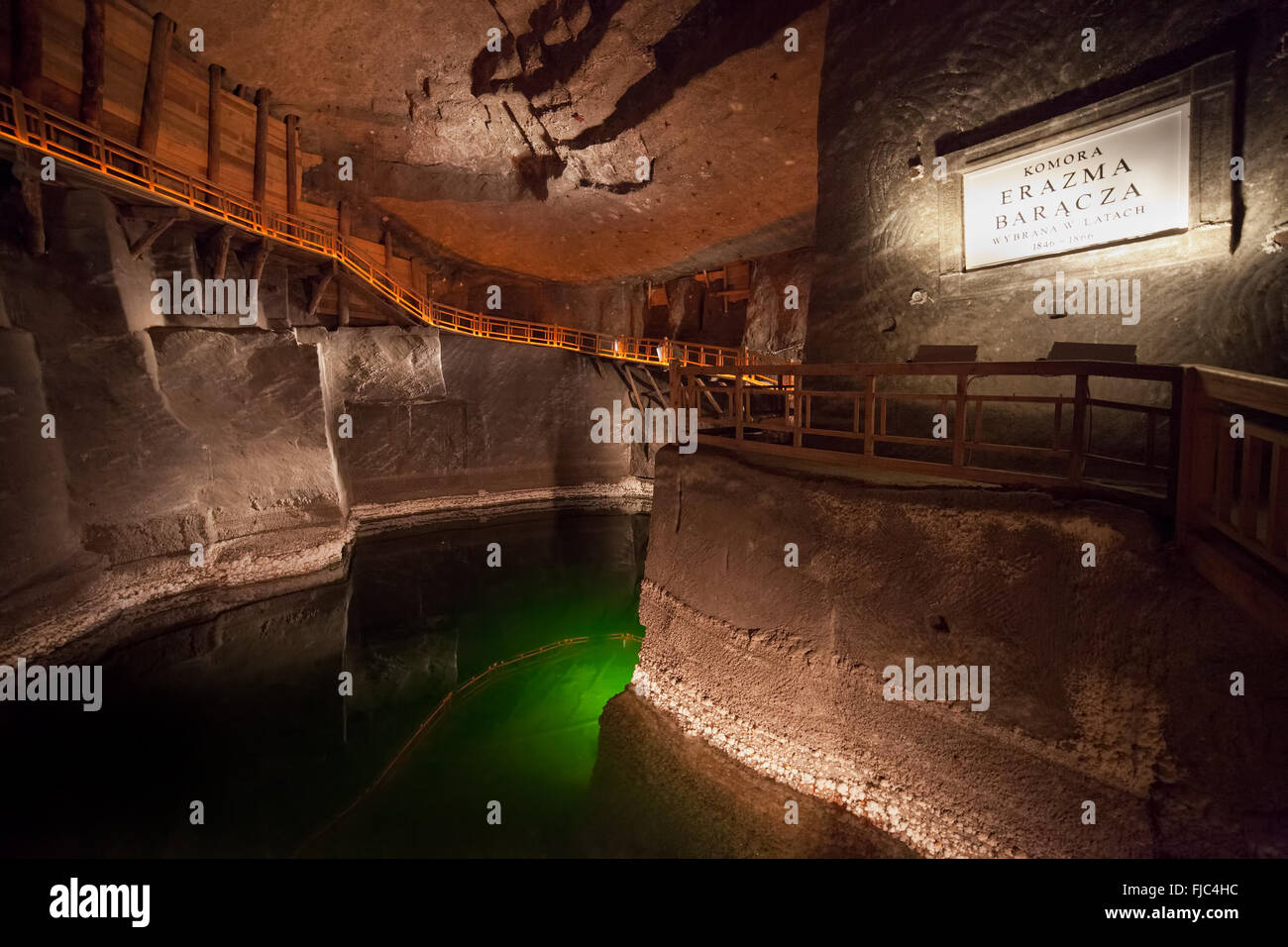 Europa, Polen, Salzbergwerk in Wieliczka, unterirdischen See in Erazma Baracza Kammer, UNESCO-Weltkulturerbe Stockfoto