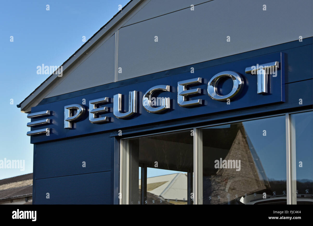 Peugeot Autohaus. Stockfoto
