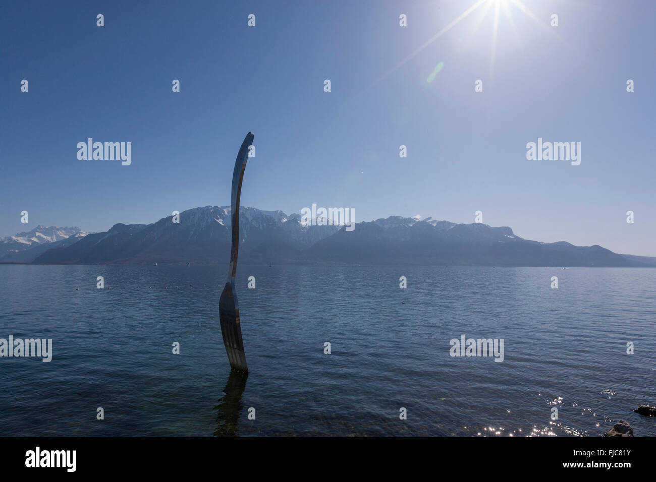 Sonnenlicht über die große große Gabel Vevey, entworfen von Jean-Pierre Zaugg, in den Genfersee in Vevey, Waadt, Stockfoto