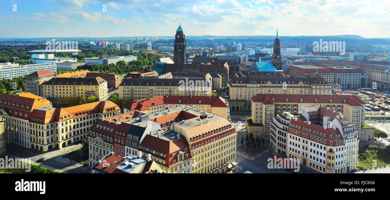 Luftbild der Dresdner Stadtzentrum bei Sonnenuntergang. Deutschland Stockfoto
