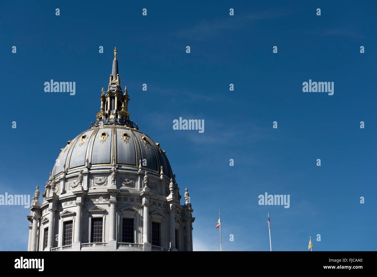 Die zentrale Kuppel auf die Stadt und Grafschaft von San Francisco City Hall, bei dem Civic Centre, San Francisco, Kalifornien, USA Stockfoto