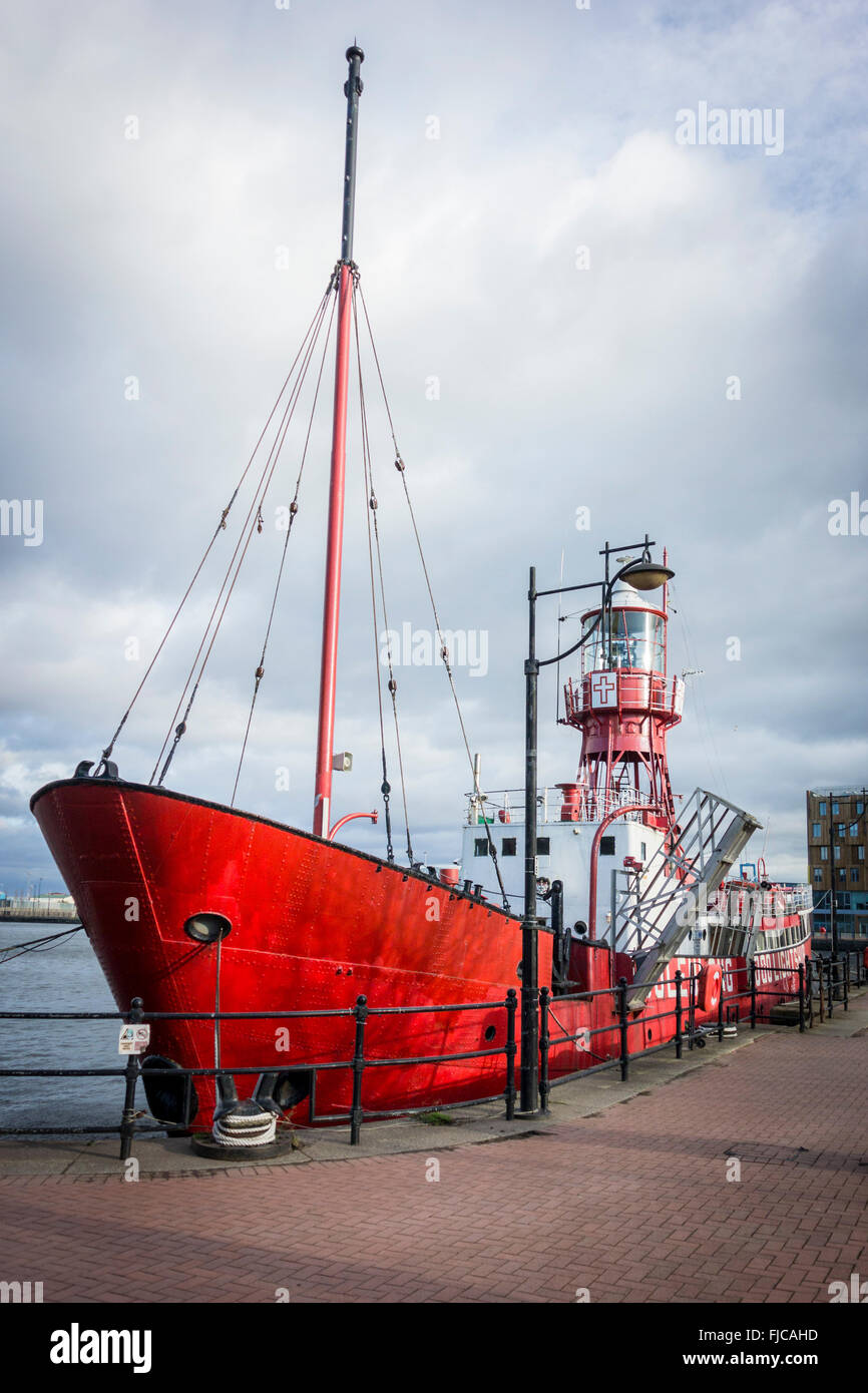 Mast des Goleulong 2000 Feuerschiff in Bucht von Cardiff, Wales, UK Stockfoto