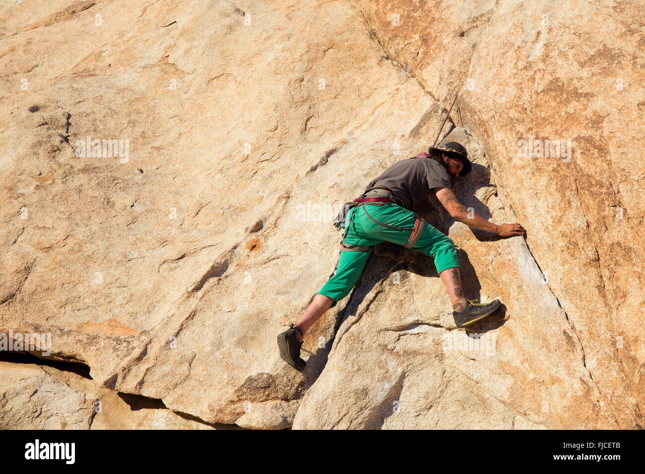 Klettern im Hidden Valley, Joshua Tree Nationalpark Kalifornien USA Stockfoto