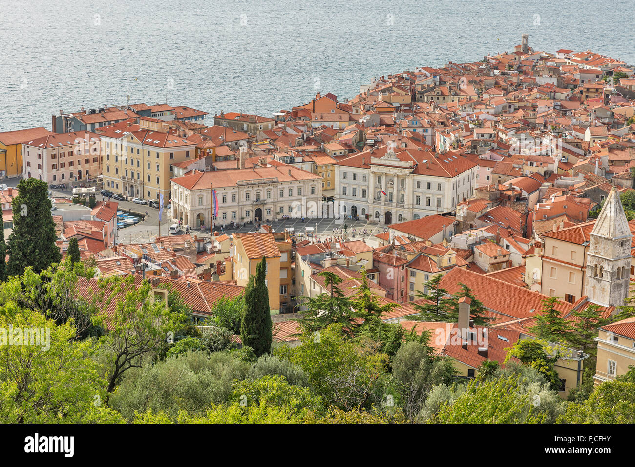 Malerischen alten Stadt Piran auf Halbinsel im Adriatischen Meer, Slowenien. Luftaufnahme. Stockfoto