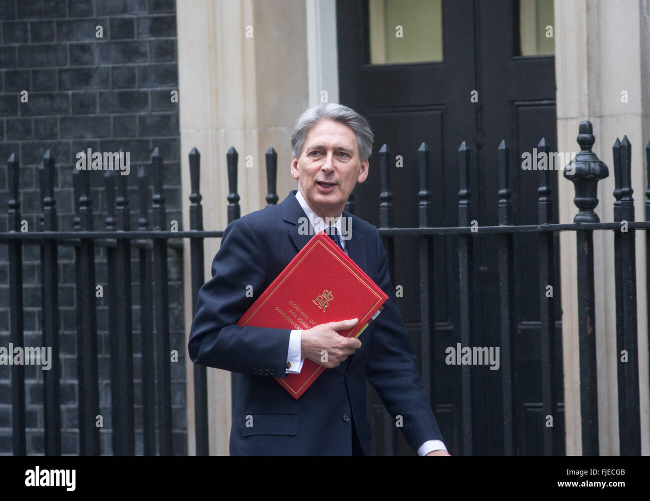 Philip Hammond, Staatssekretär für auswärtige und Commonwealth-Angelegenheiten, kommt in der Downing Street für eine Kabinettssitzung. Stockfoto