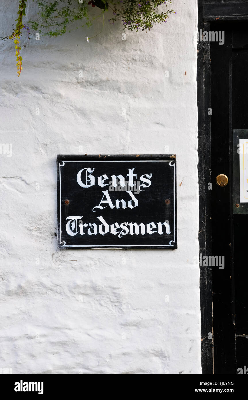 Lynmouth, England. Melden Sie auf Pub Eingang für Herren und Handwerker angibt. Stockfoto