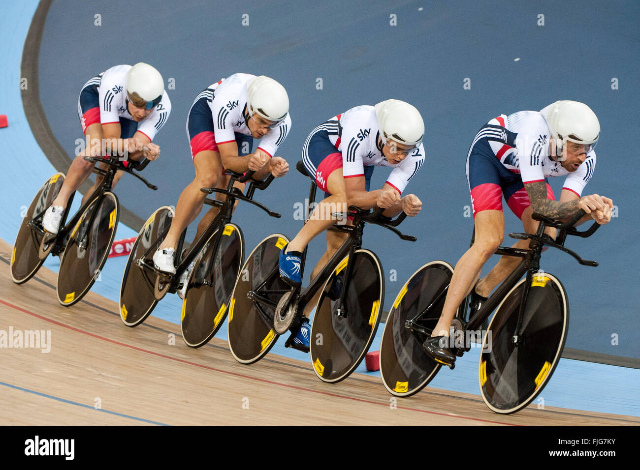 Lee Valley VeloPark, Queen Elizabeth Olympic Park, London, UK. 2. März 2016. Bahnvierer (Qualifikation).  Team GBR - Jonathan Dibben, Steven Burke, Owain Doull, Bradley Wiggins. Bildnachweis: Stephen Bartholomäus/Alamy Live-Nachrichten Stockfoto