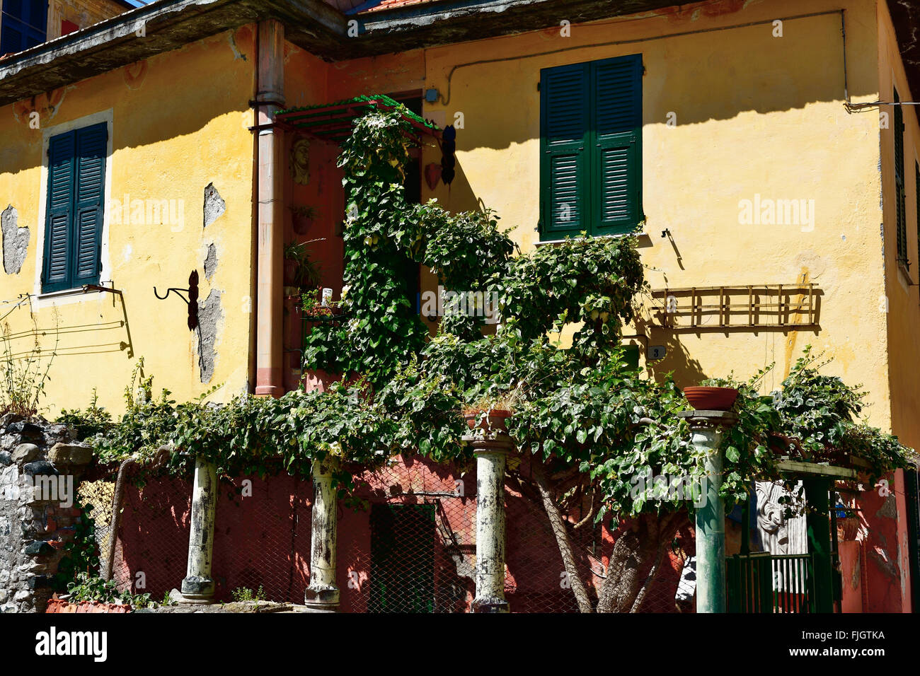 Bemalten Fassaden, Tradition in der Stadt Levanto. Cinqueterre, La Spezia, Ligurien, Italien Stockfoto