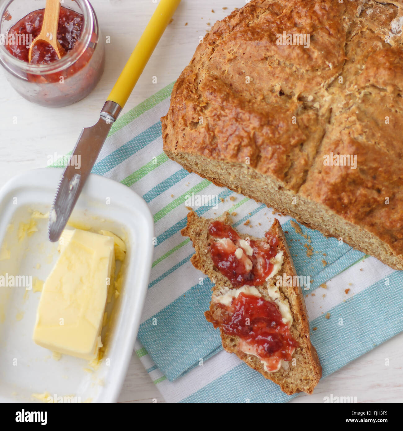 Irish brown bread -Fotos und -Bildmaterial in hoher Auflösung – Alamy