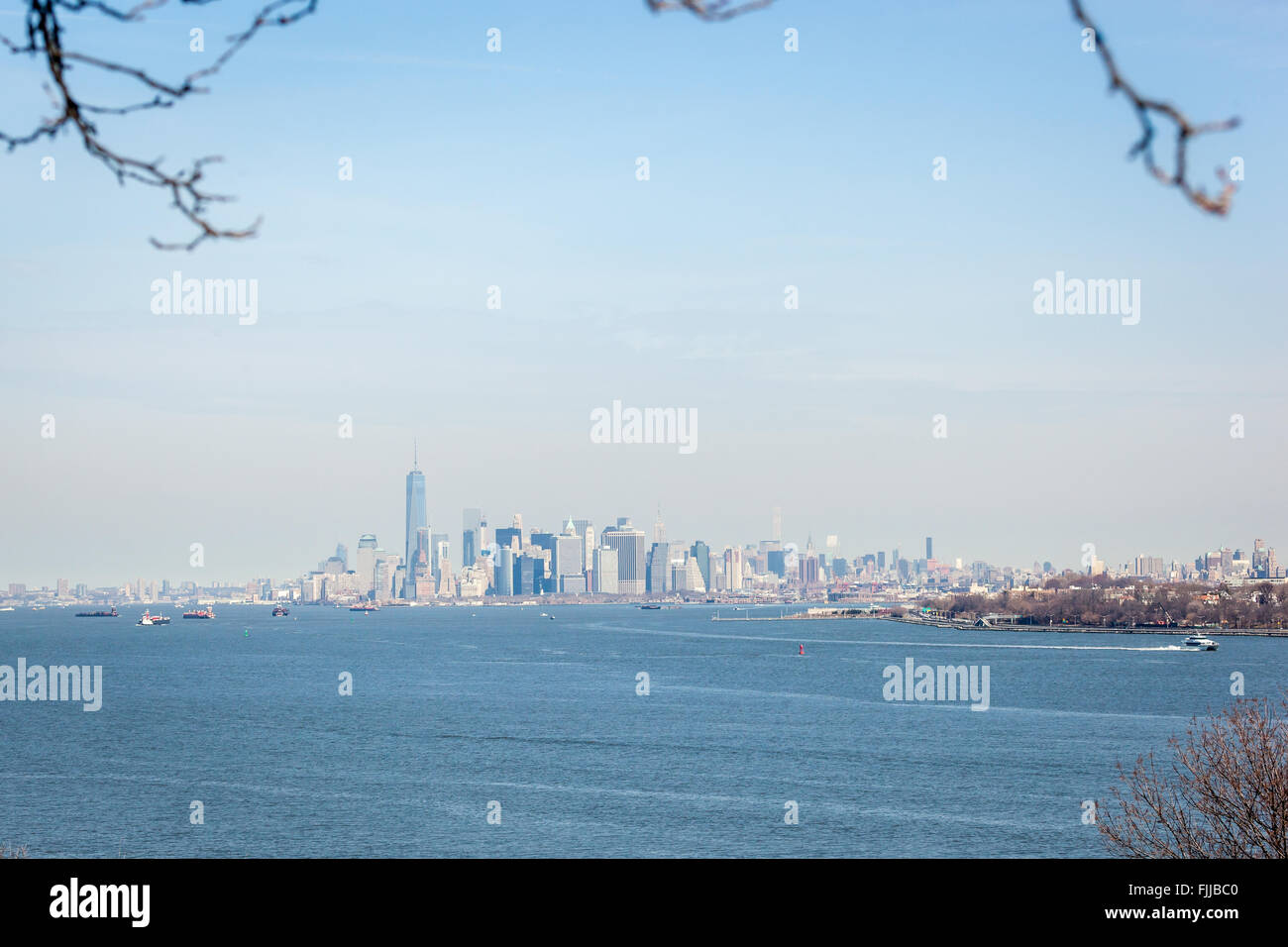 Die Skyline von Manhattan, New York von Fort Wadsworth in Staten Island gesehen.  Foto 1. März 2016. Stockfoto
