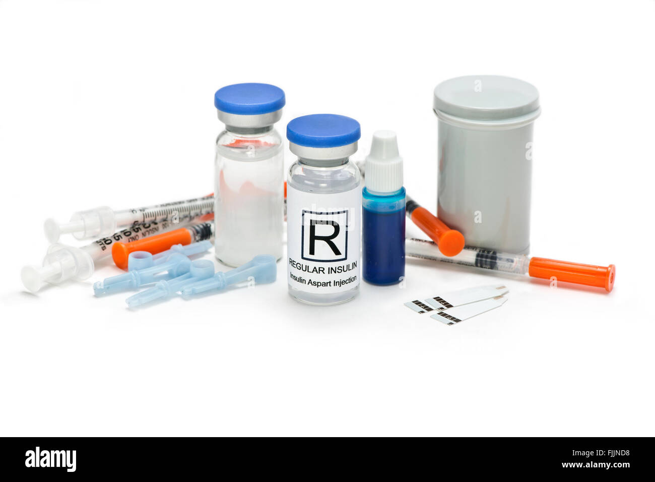 Diabetiker, die Tests liefert auf weißem Hintergrund.   Etiketten sind fiktiv und von Fotografen erstellt. Stockfoto