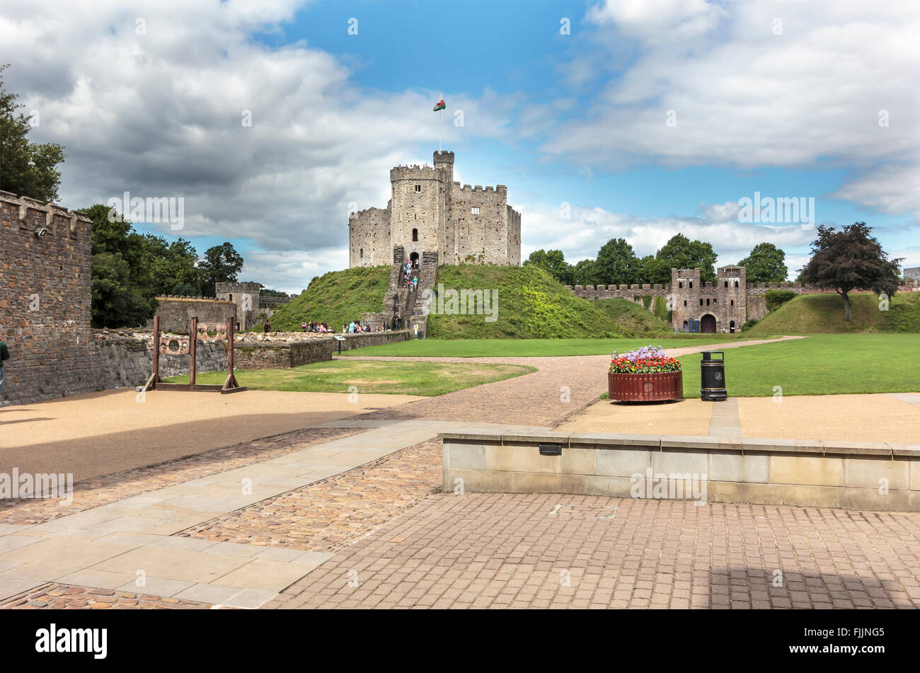 Das Schloss von Cardiff eine mittelalterliche Burg in der Innenstadt von Cardiff, Wales gelegen. Stockfoto