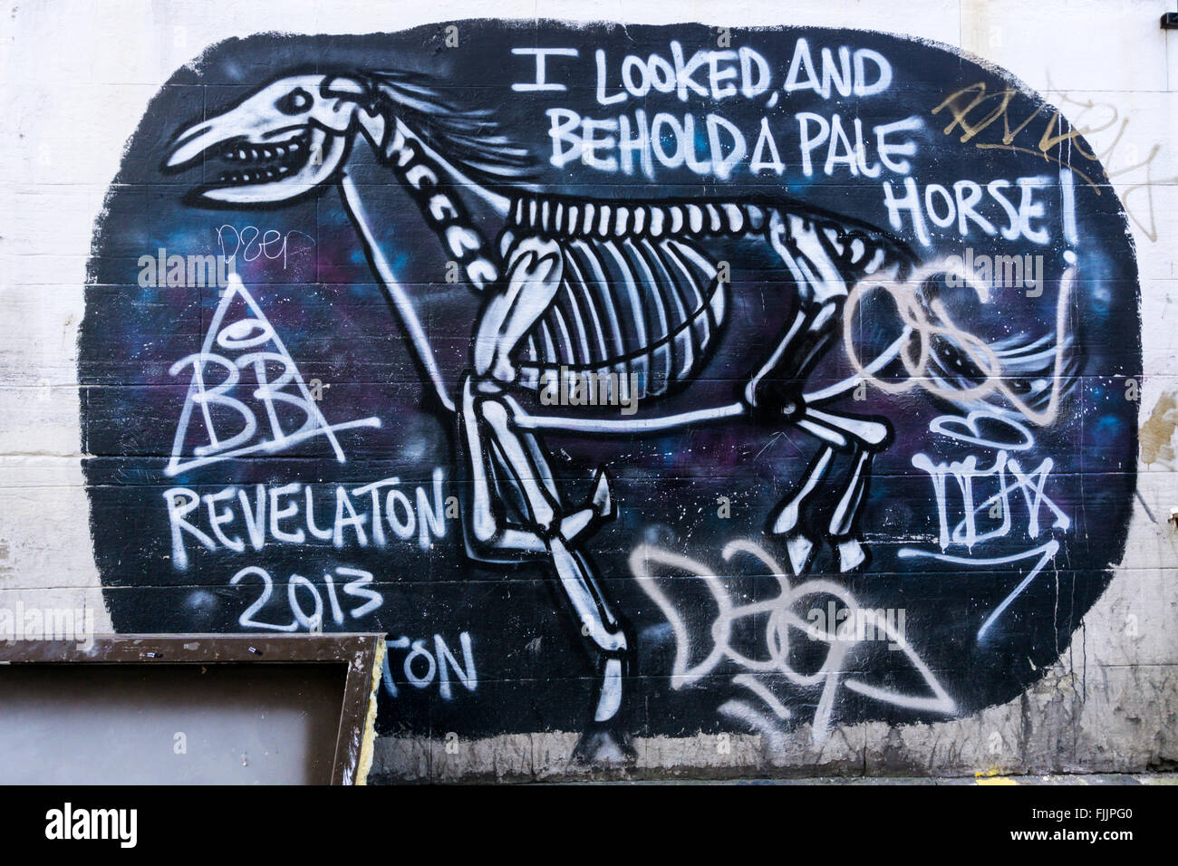 Ich sah und siehe, ein fahles Pferd Graffiti in Brixton, Südlondon. Stockfoto