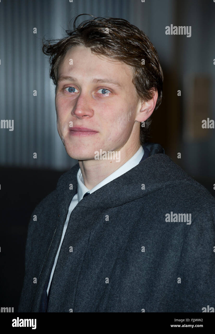 London, UK. 2. März 2016. George Mackay besucht die Bright Young Sache Gala 2016, junge Förderer des Nationaltheaters zur Unterstützung der aufstrebenden Talent, National Theatre, London UK Mittwoch, 2. März 2016 Credit: Gary Mitchell/Alamy Live News Stockfoto