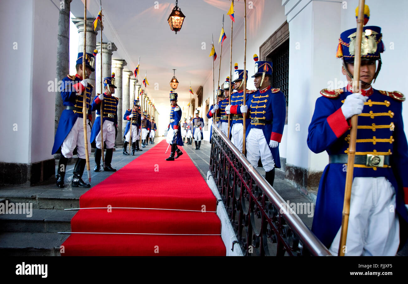 Palastwache am Präsidentenpalast in Quito, Ecuador Stockfoto