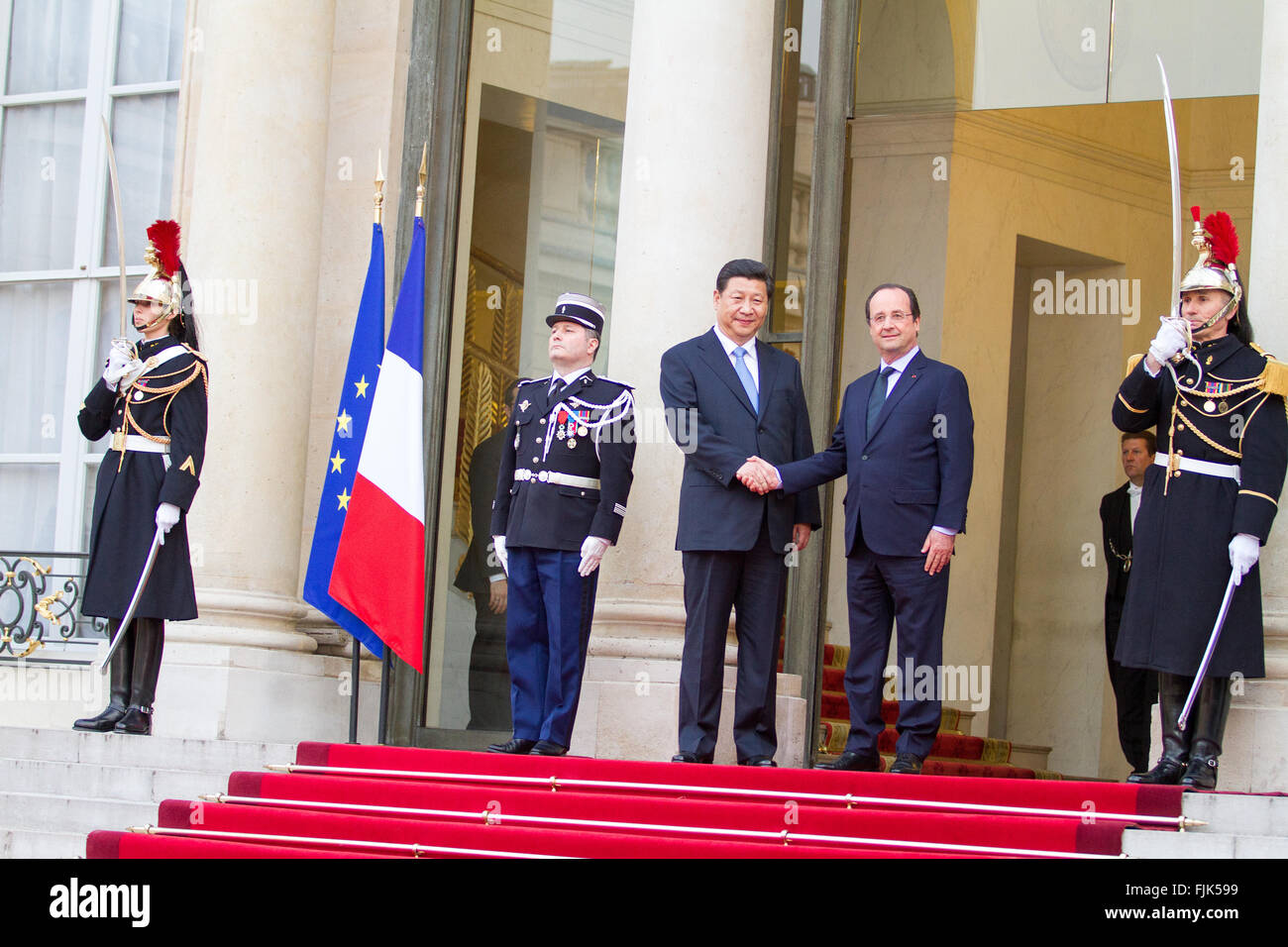 Xi Jinping chinesischen Präsidenten besucht Paris mit François Hollande im Elysée-Palast Stockfoto
