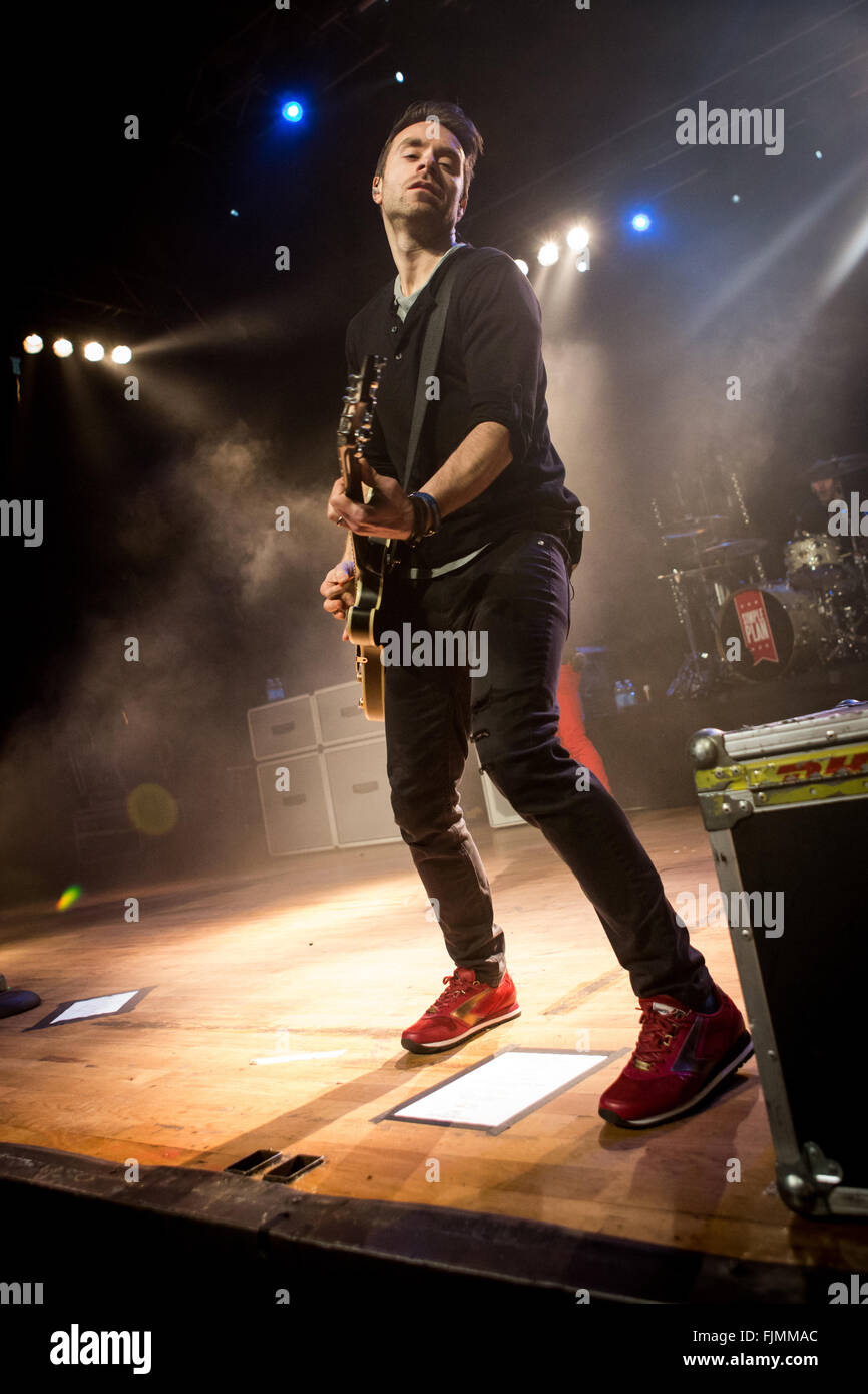 Mailand Italien. 2. März 2016. Der französisch-kanadischen Rockband SIMPLE PLAN führt live auf der Bühne in Alcatraz während "Nimmt eine für The Team Tour" Credit: Rodolfo weitertransferiert/Alamy Live News Stockfoto