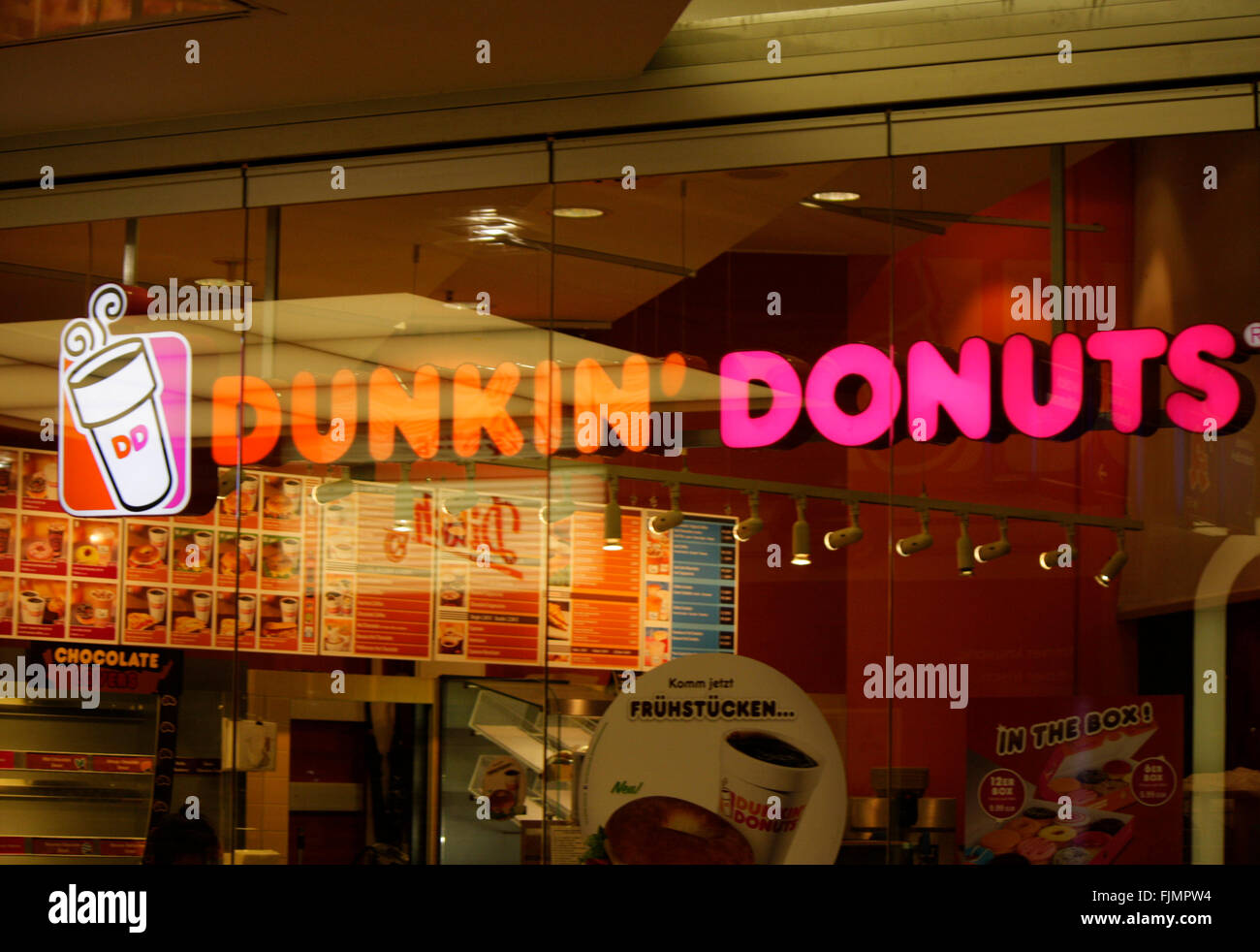 Markenname: "Dunkin Donuts", Berlin. Stockfoto