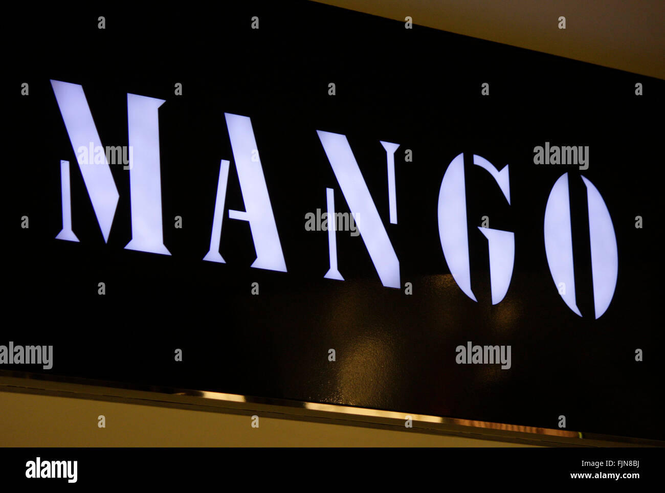 Markenname: 'Mango', Berlin. Stockfoto