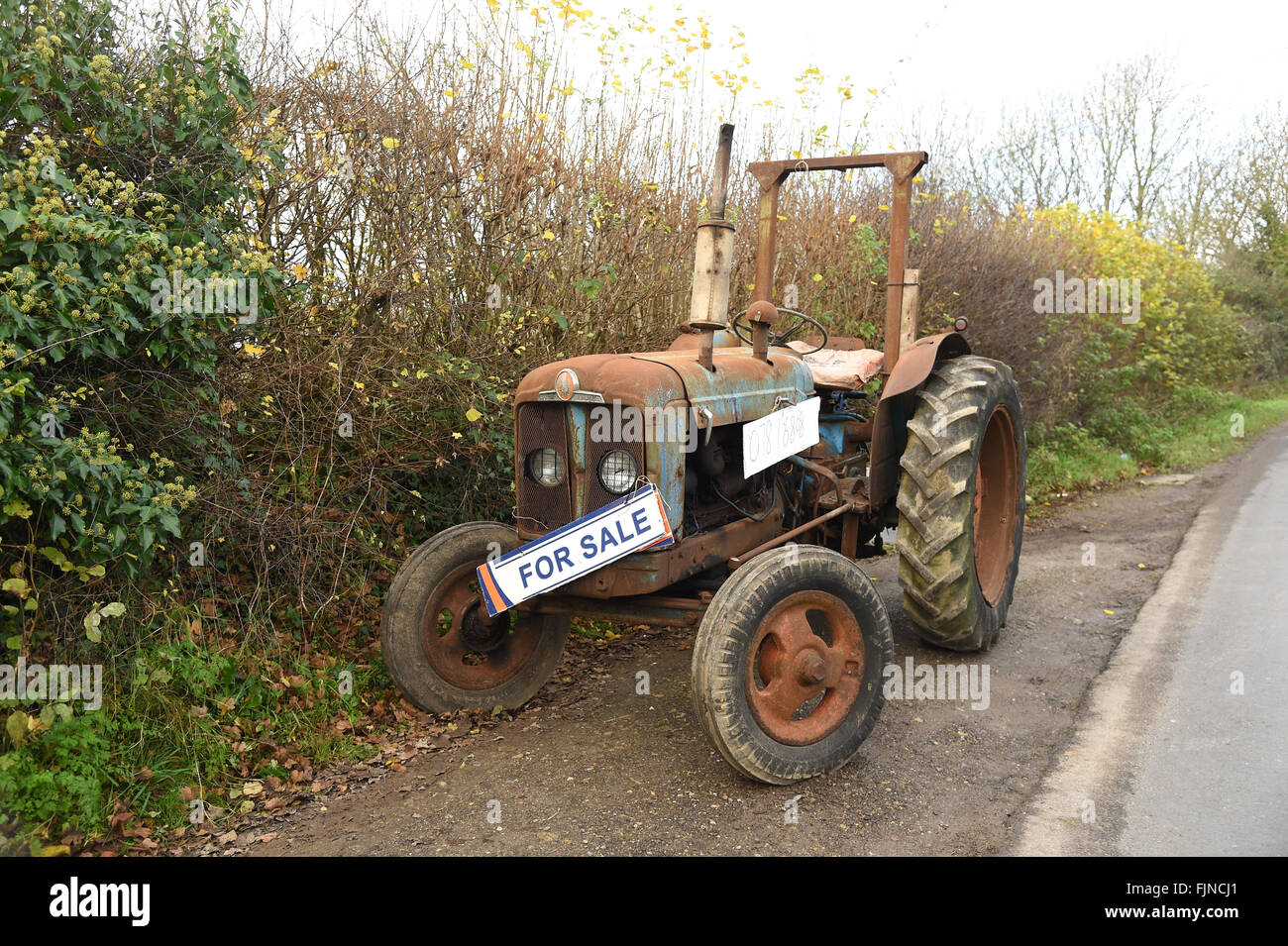 Traktor zu verkaufen, UK Stockfoto