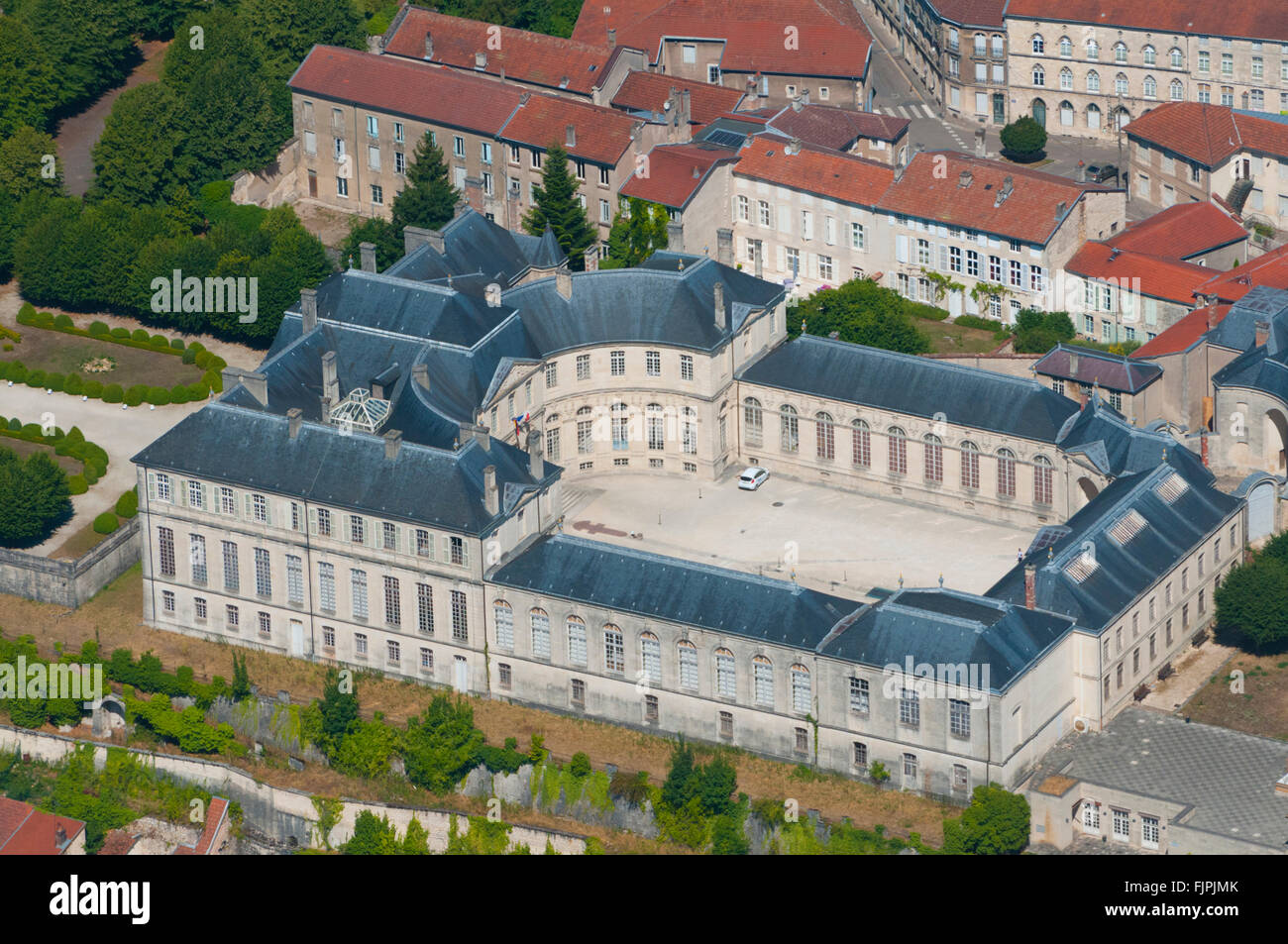 Meuse (55), Ville de Verdun, Palais Episcopale Abritant le Centre Mondial De La Paix (Vue Aerienne) / / Frankreich, Meuse (55), Verd Stockfoto