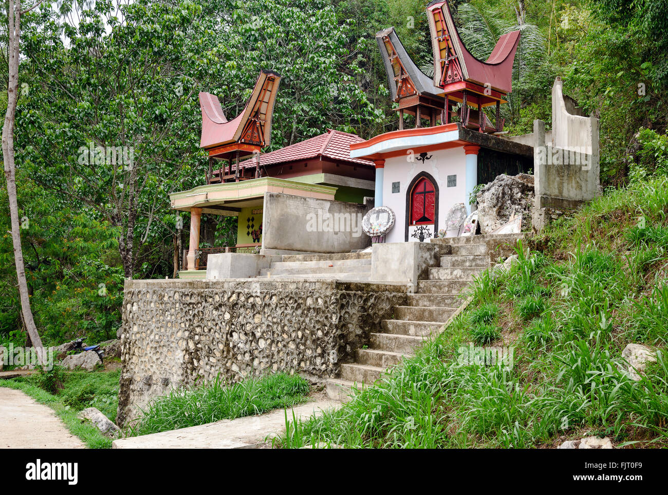 Toraja traditionelle Beerdigung Grab in Tana Toraja, Süd-Sulawesi. Indonesien Stockfoto