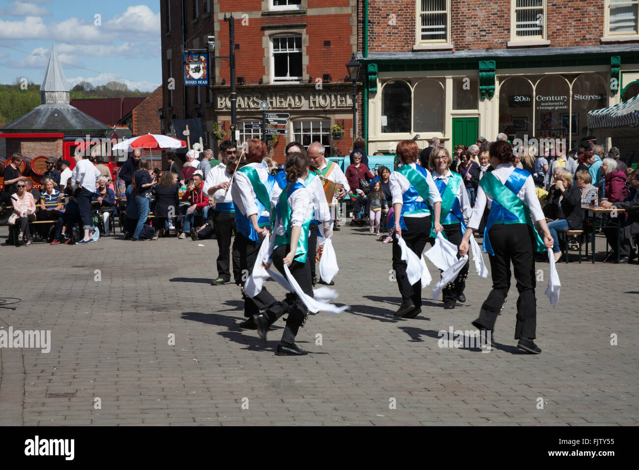 Frauen Morris Tanz Gruppe Stockport Folk Festival 2015 Stockport Cheshire England Stockfoto