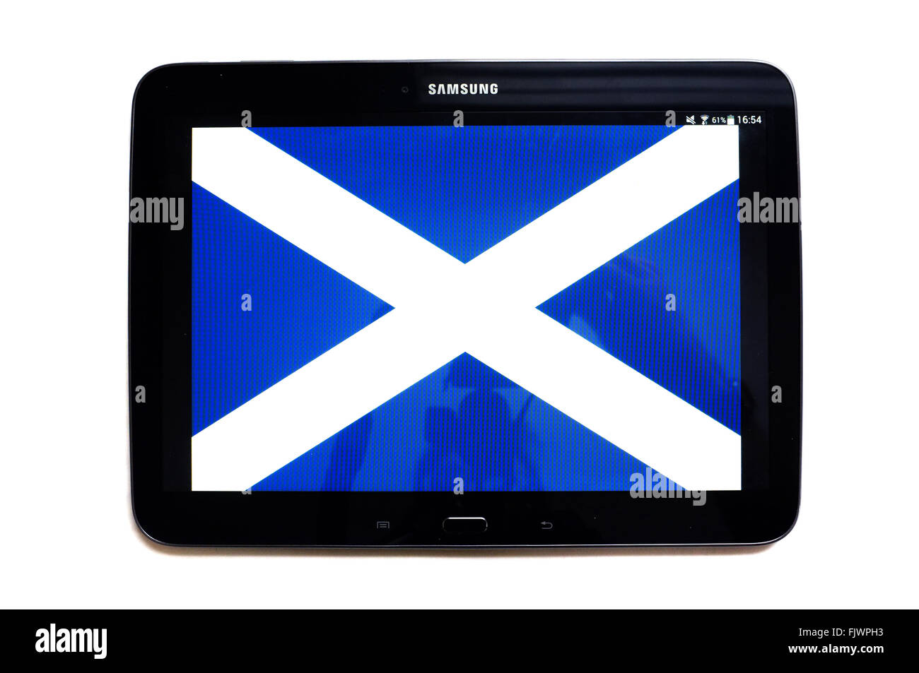 Die Flagge von Schottland auf einem Tablet-Bildschirm fotografiert vor einem weißen Hintergrund angezeigt. Stockfoto