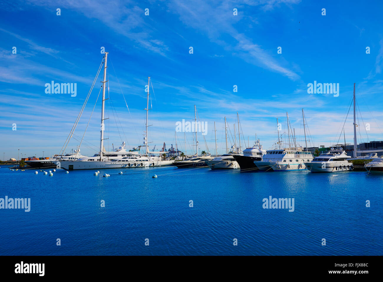 Puerto de Valencia Marina Port von Spanien am Mittelmeer Stockfoto