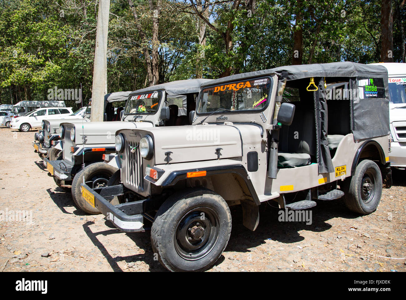 Indische Mahindra Jeeps In Munnar Hügel Kerala Stockfoto