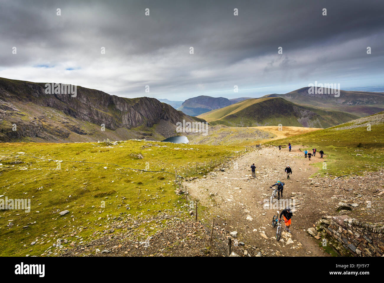 Nehmen die Route durch Llanberis Pass Snowdon. Stockfoto